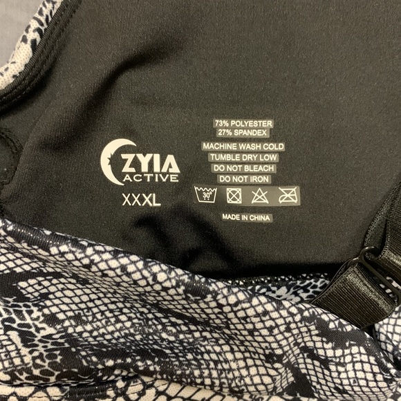 Zyia Light and Tight Cobra Metallic Bra - Picture 2 of 2